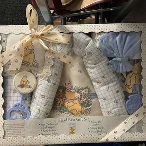 Winnie the Pooh head rest gift set baby